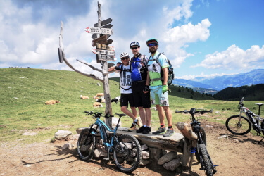 Bike-Abenteuer mit Freunden